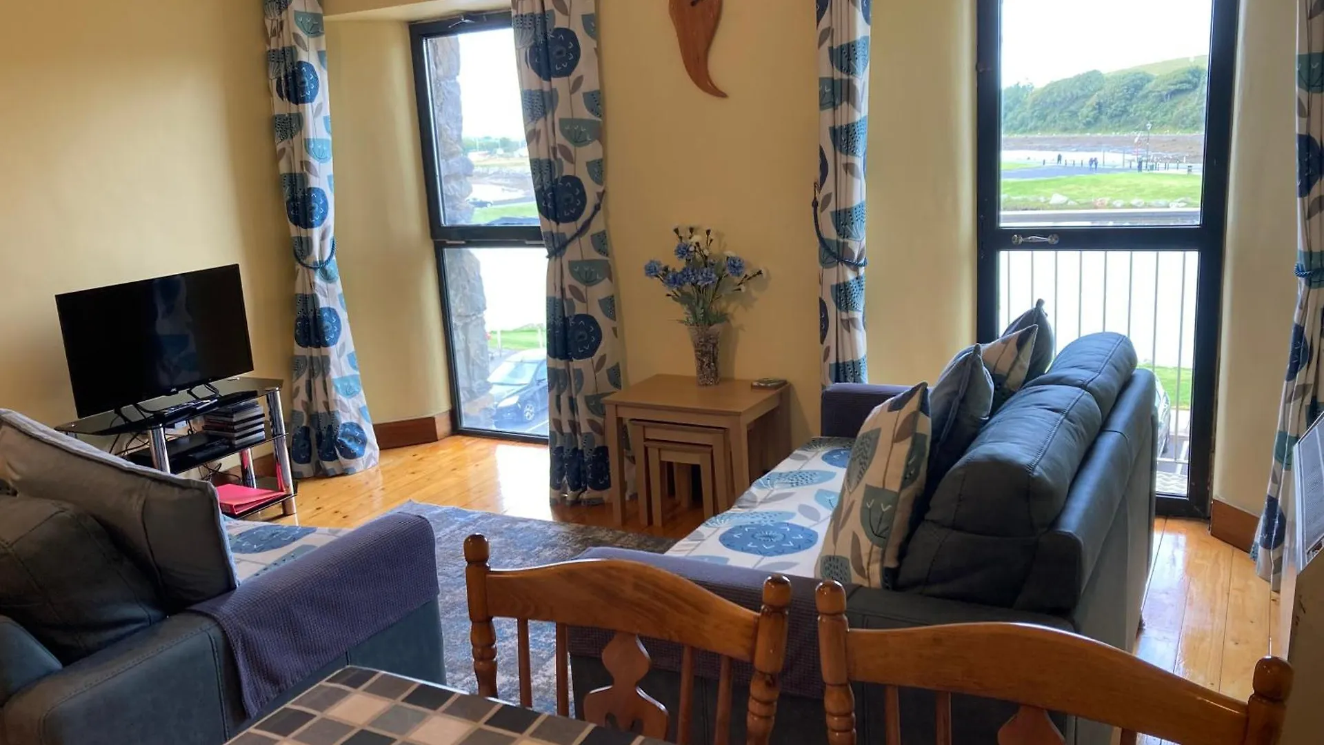 Harbour View At Sea Wharf Westport Apartamento