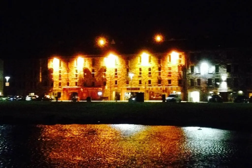 Harbour View At Sea Wharf Westport Apartment